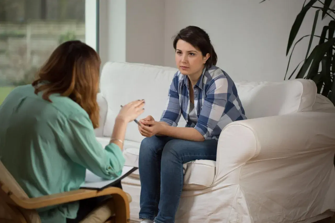 Nerwica: Jaki lekarz pomoże? Psychiatra, psycholog, psychoterapeuta?
