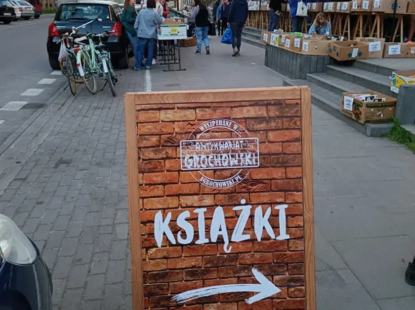 Czy w antykwariacie można sprzedać książki? Warunki i porady dla sprzedających
