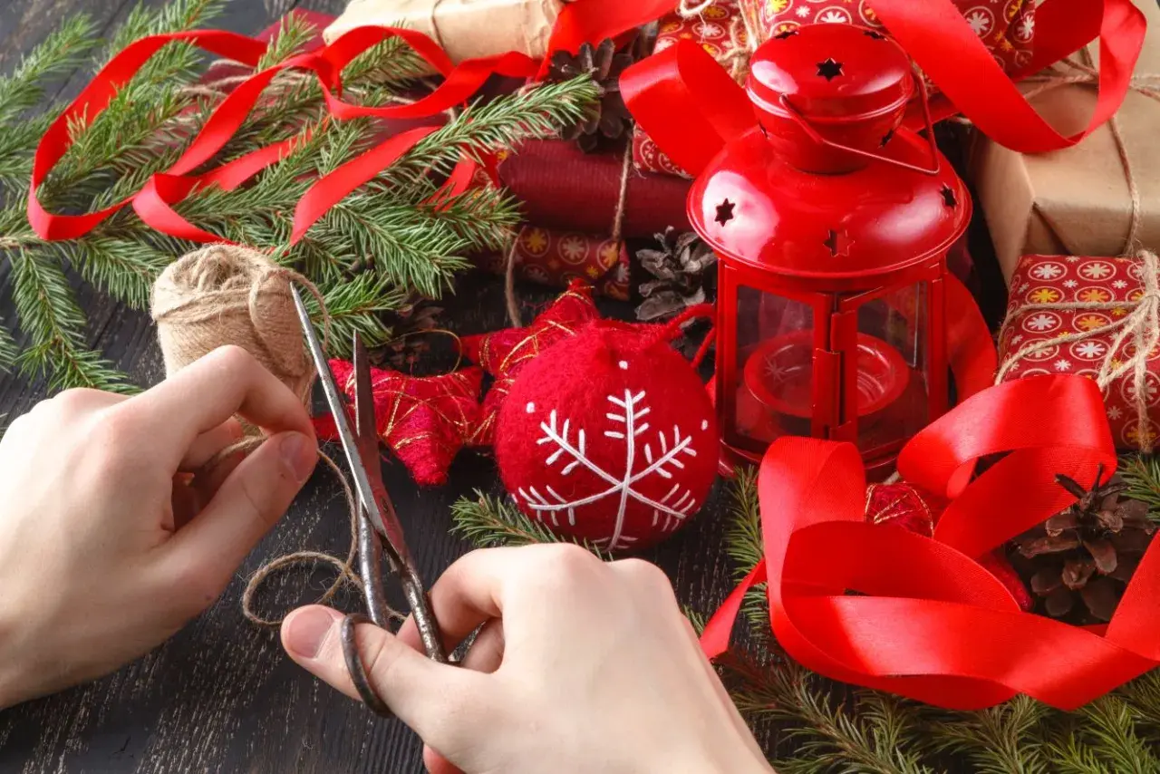 Ozdoby świąteczne DIY: Stwórz magię świąt! Poradnik krok po kroku