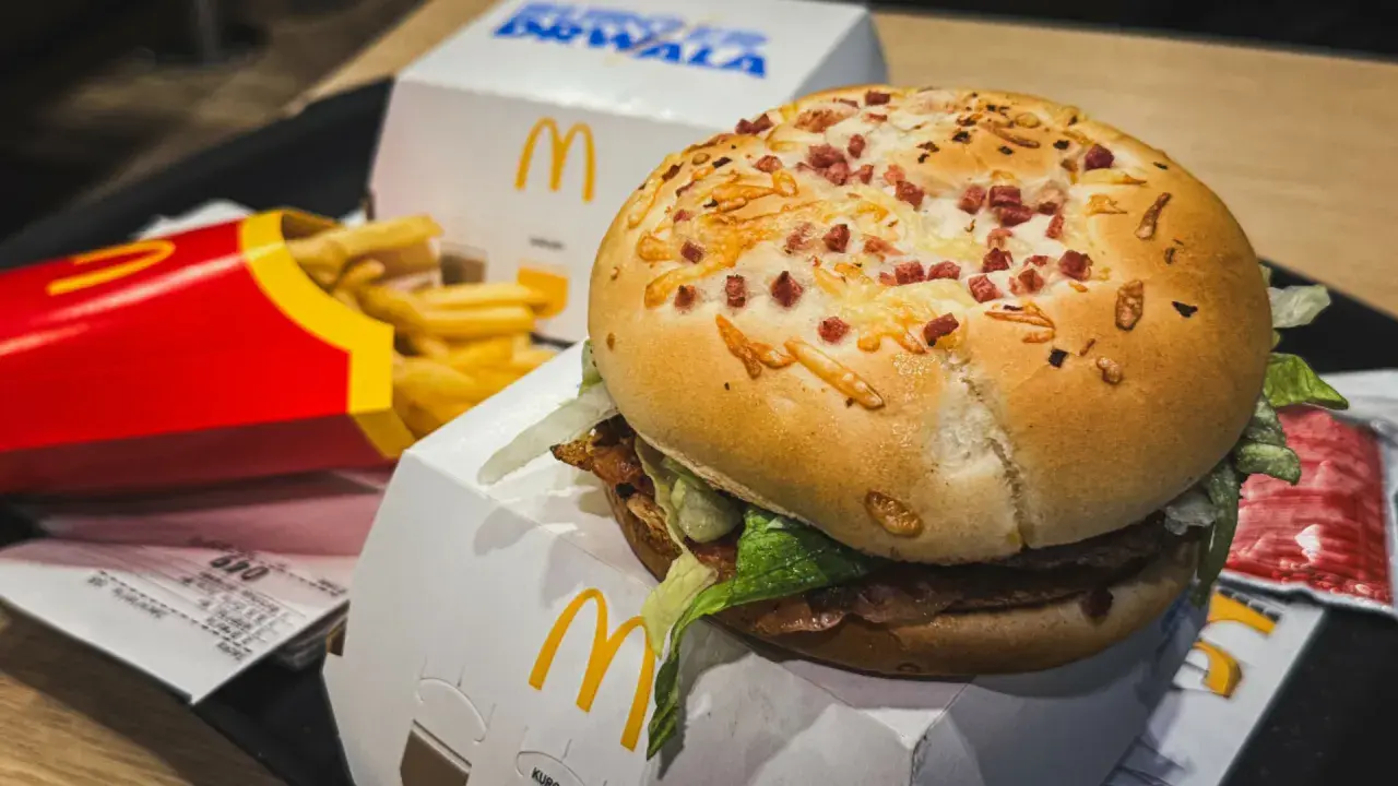 Burger Drwala: Do kiedy dostępny? Nie przegap końca oferty 2026!