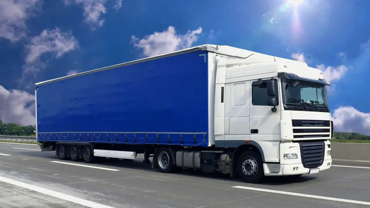 Pod jaka spedycja najlepiej jezdzic? Wybierz niezawodnego partnera transportowego