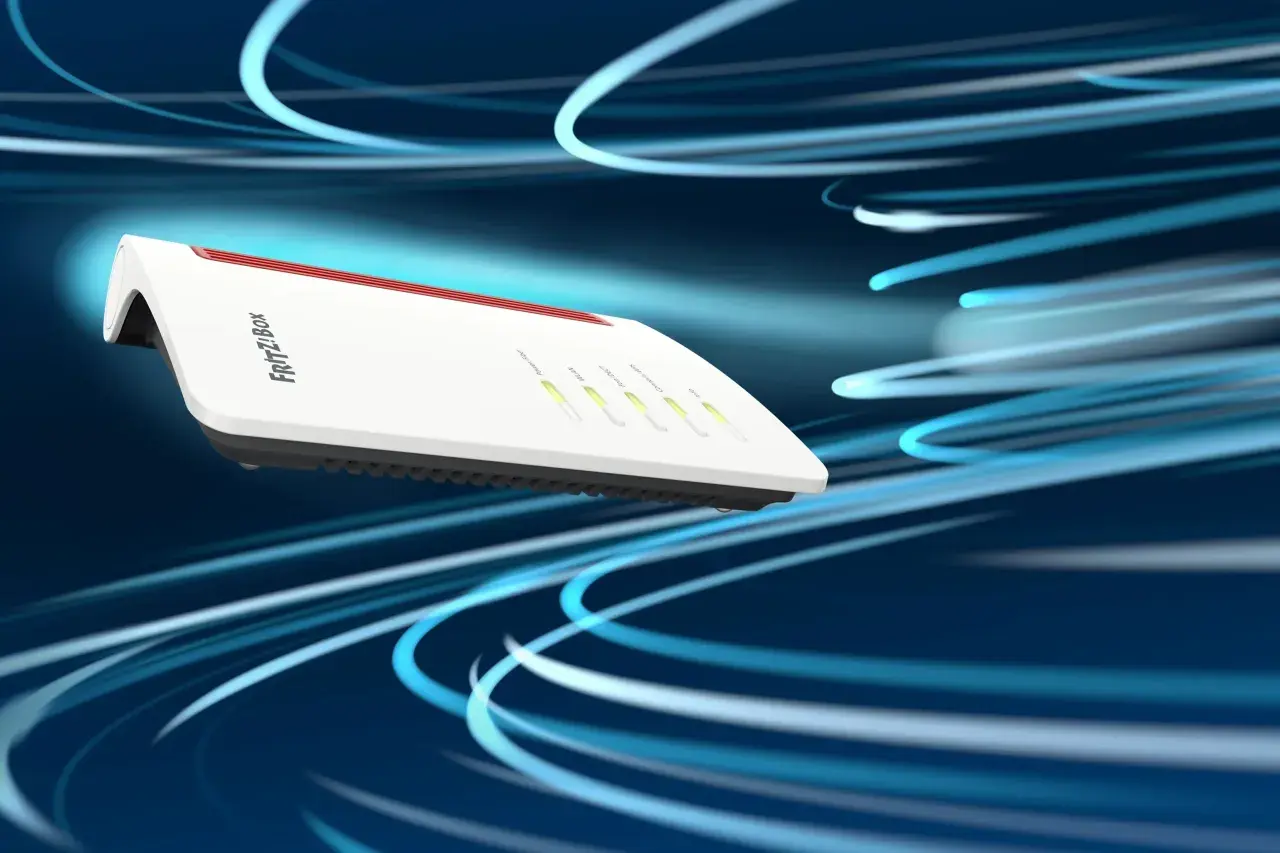 Fritz!Box mit Handy einrichten: Schnelles Internet durch leuchtende Datenströme.