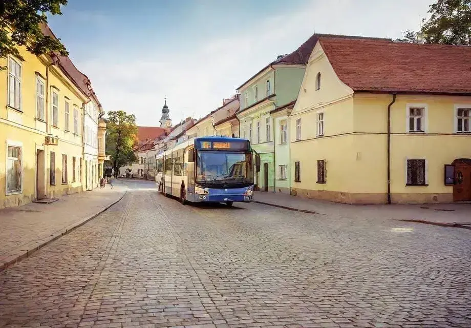 Jak dojechać z Ustki do Łeby? Oszczędź czas i pieniądze!