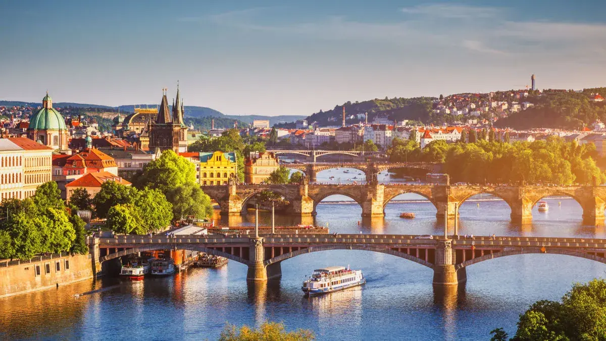 Ile kosztuje nocleg w Czechach? Odkryj ceny i tajniki oszczędzania