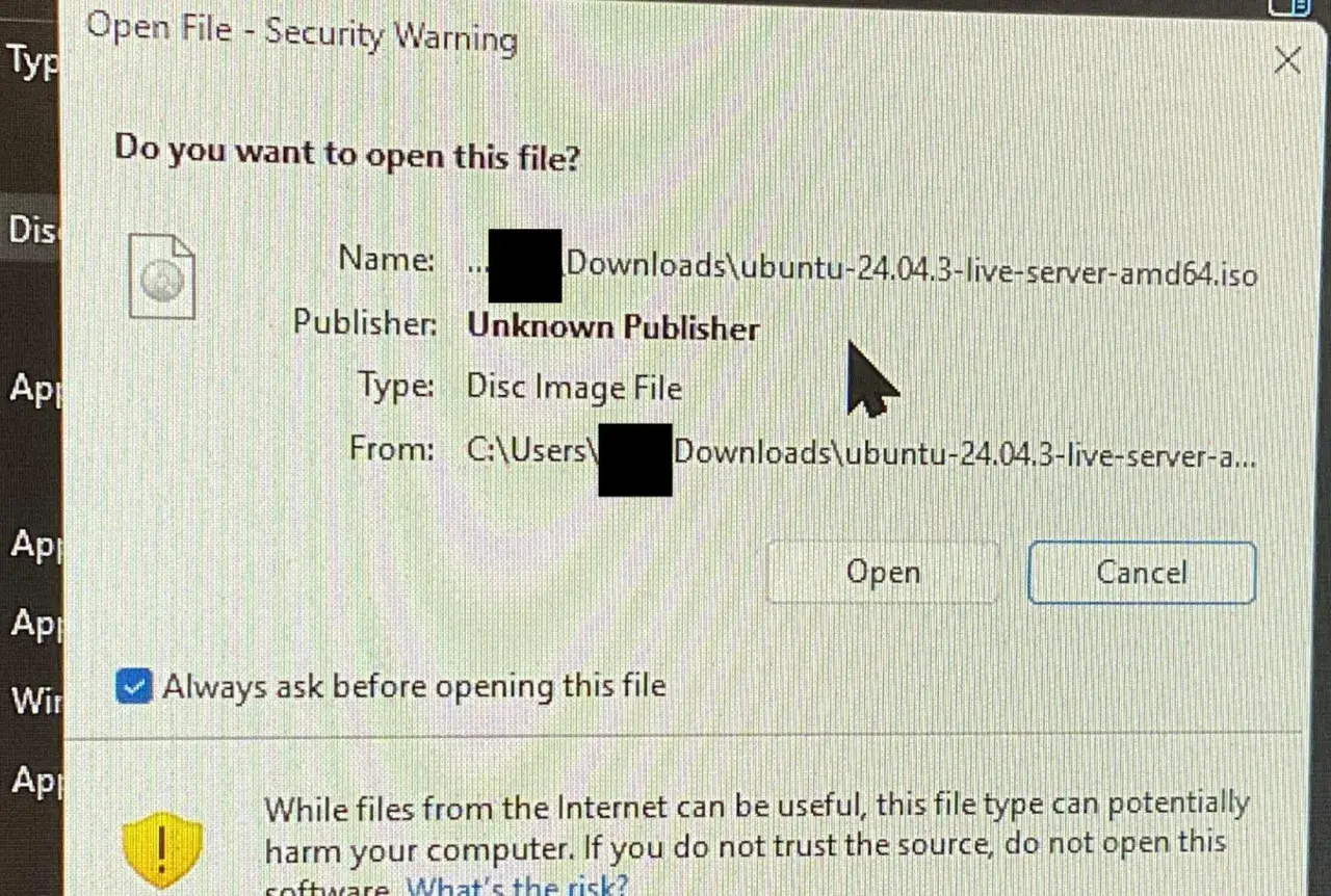 Ostrzeżenie bezpieczeństwa: chcesz otworzyć plik iso z Ubuntu? Wydawca nieznany.