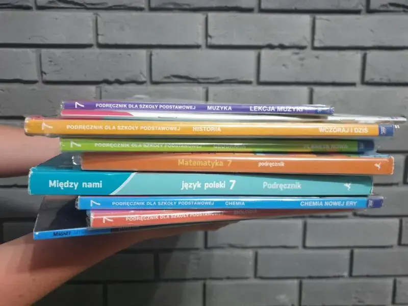 Czy można oddać książki do biblioteki? Zasady, terminy i konsekwencje zwrotu