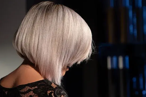 Fryzury które odmładzające po 50 tce - trendy, które odmienią Twój wygląd