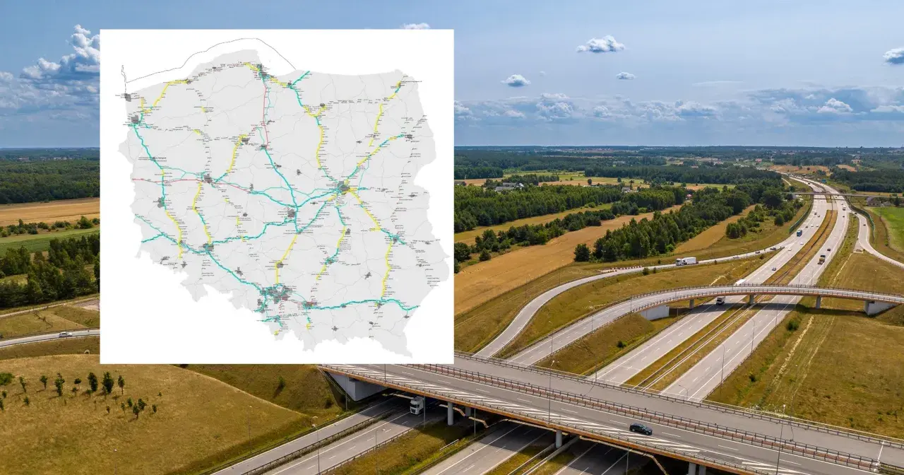 Mapa Polski z zaznaczonymi drogami płatnymi e-toll. W tle autostrada z ruchem samochodowym.