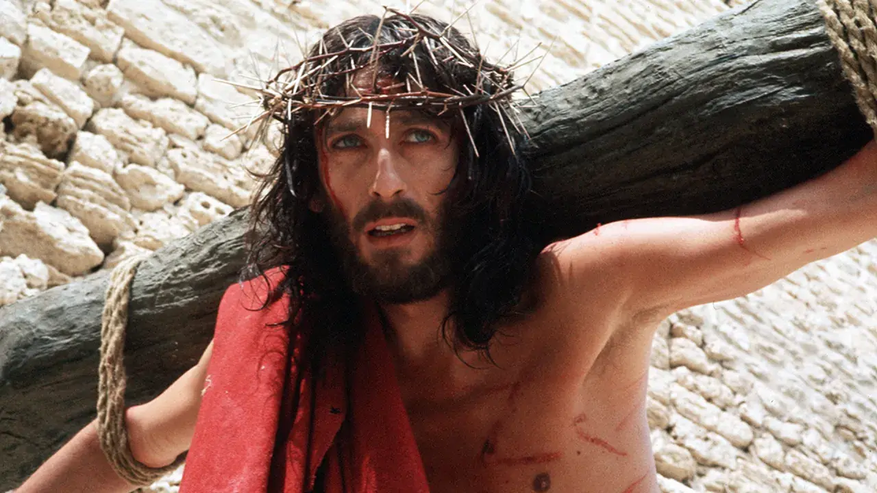 Jezus z Nazaretu: kultowy film, który wciąż porusza. Gdzie obejrzeć?