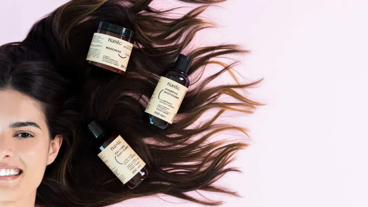 Capelli sani e luminosi con i prodotti Naste: scopri la differenza tra balsamo e maschera per una cura completa.