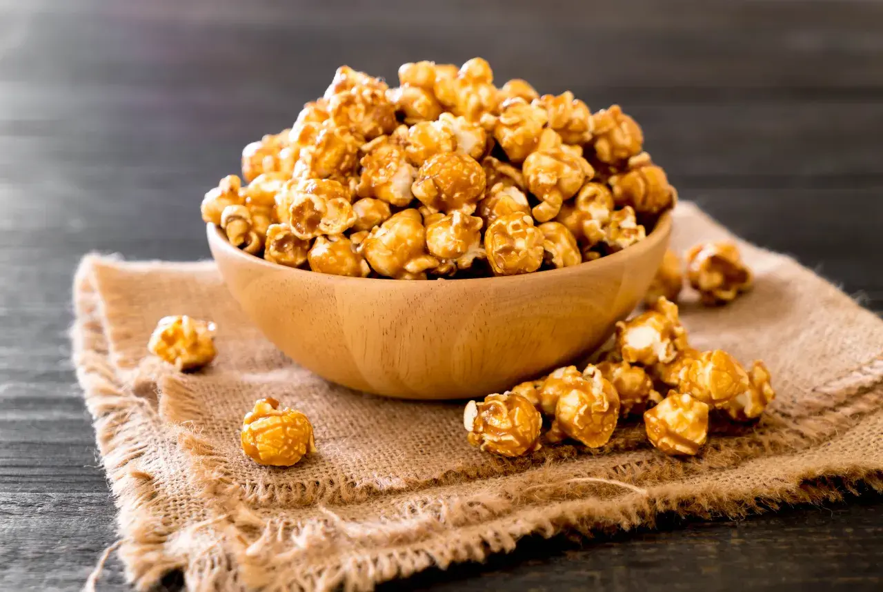 Ile kcal ma popcorn karmelowy? Zaskakujące wartości odżywcze!