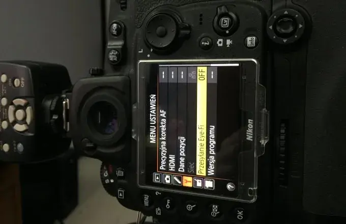 Jak bez problemu zgrać zdjęcia z aparatu Nikon na komputer – prosty sposób