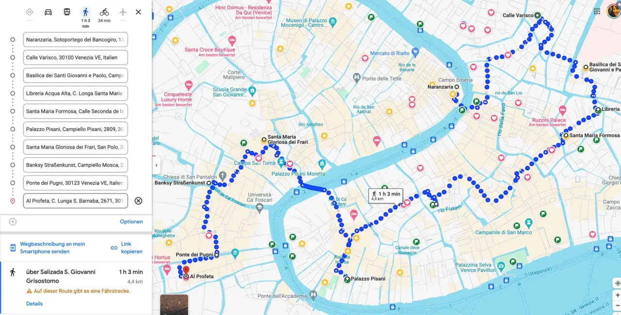 Venedig an einem Tag: Eine Route durch Kanäle und Gassen, vorbei an Sehenswürdigkeiten wie der Libreria Acqua Alta und dem Rialtomarkt.