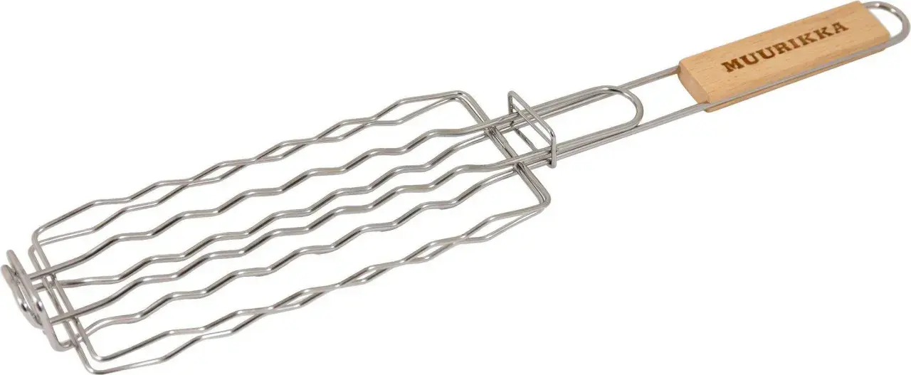 A silver grill basket with a wooden handle that says "MUURIKKA".