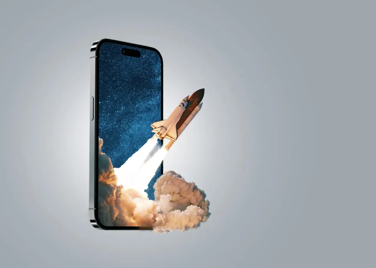Rakieta startuje z ekranu telefonu, symbolizując nagłe zerwanie połączenia. Brak internetu podczas rozmowy.