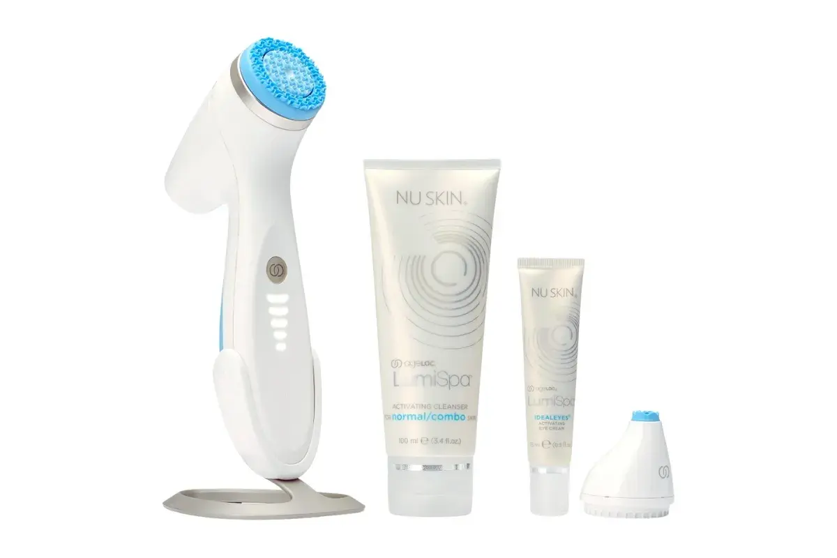 Zestaw do pielęgnacji Nu Skin LumiSpa z aktywującym żelem i kremem pod oczy. Wiele pozytywnych nu skin opinie potwierdza skuteczność.