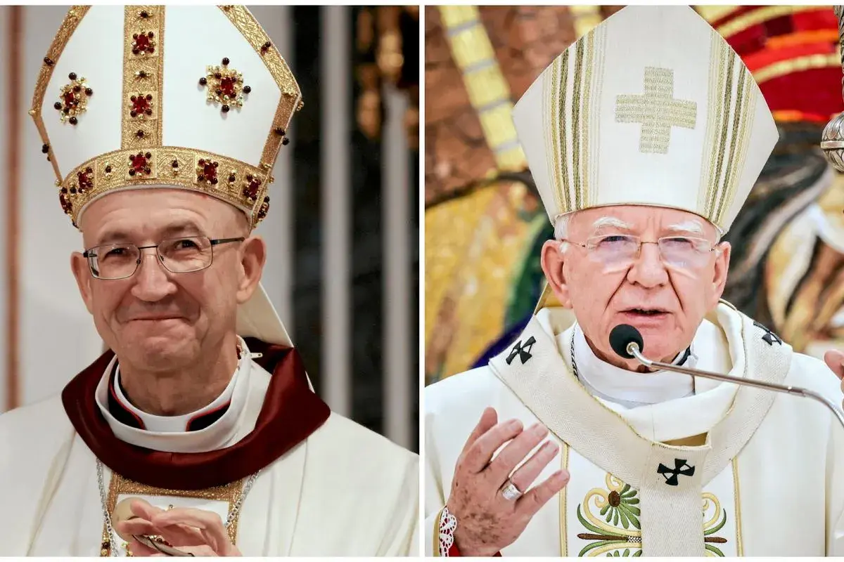 Dwóch arcybiskupów w strojach pontyfikalnych, jeden z nich przemawia do mikrofonu.
