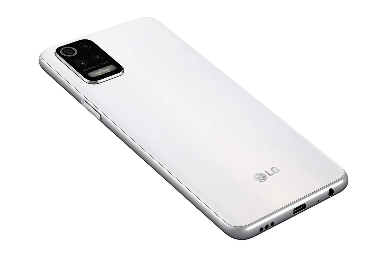 Biały LG K52 z aparatem 48MP AI. Sprawdź pełne lg k52 dane techniczne.