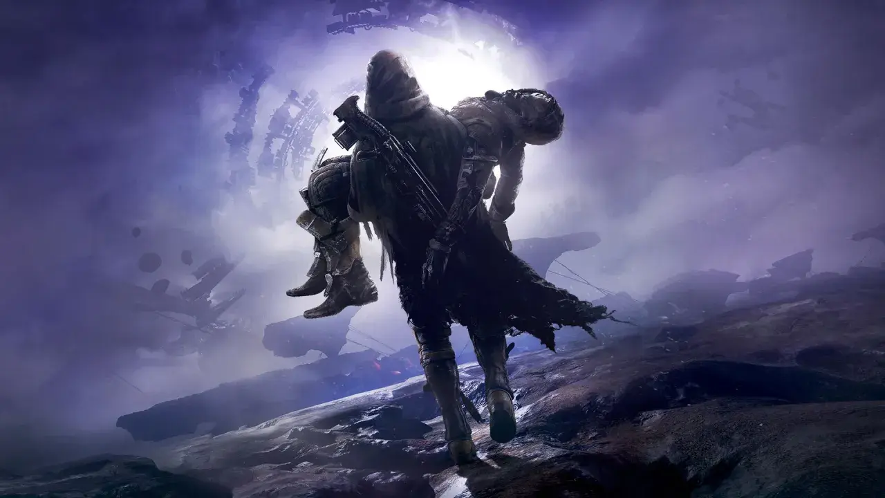 Strażnik niesie rannego towarzysza przez kosmiczną pustynię. To kluczowy moment w **Destiny 2 poradnik**.