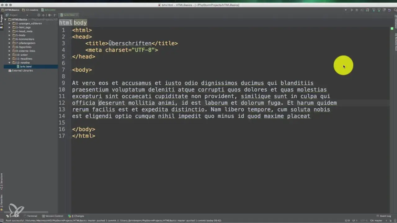 Código HTML con texto de relleno. El `<body>` muestra un ejemplo de cómo se puede usar un salto de línea en HTML para organizar el contenido.