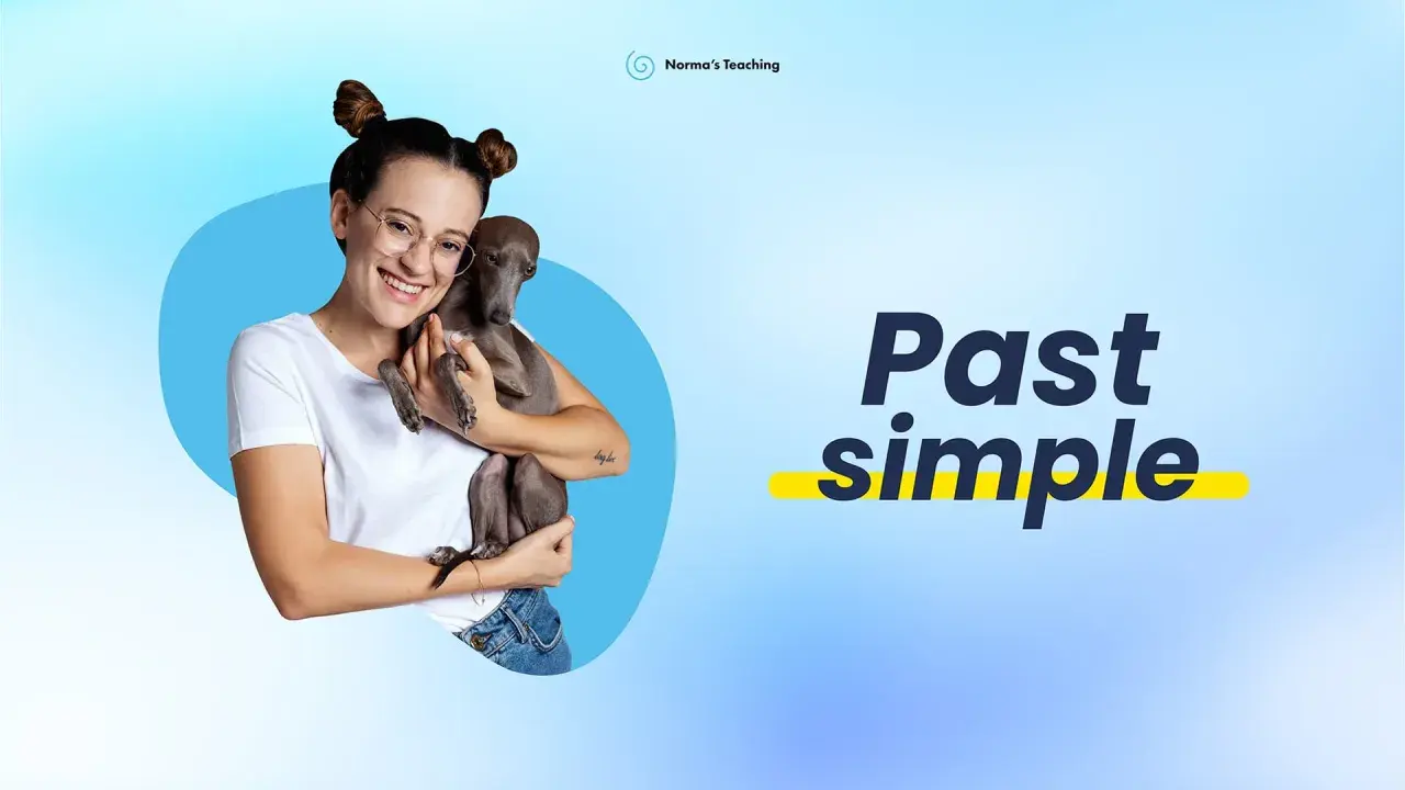 Impara il past simple con Norma's Teaching. Una ragazza sorride tenendo un cane.