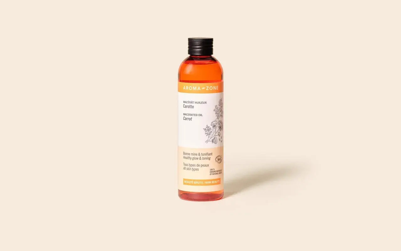 Flacon d'huile de carotte Aroma-Zone, pour une peau éclatante et tonifiée. Idéal pour tous types de peaux.