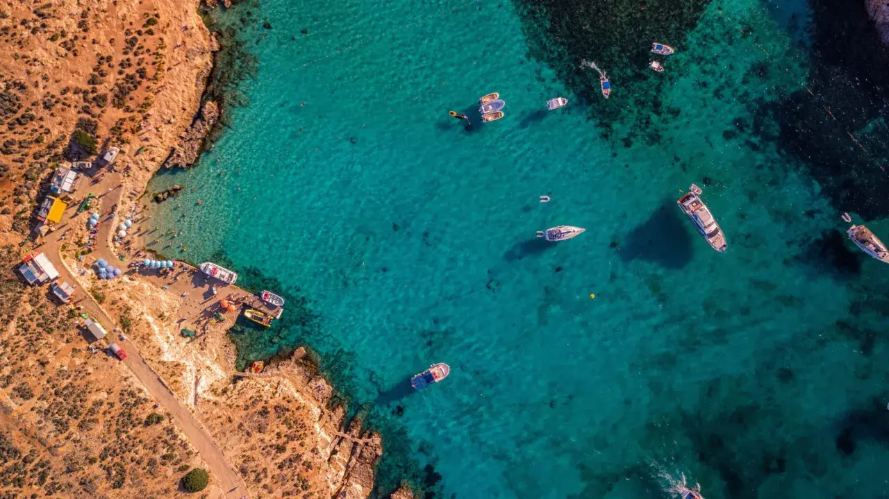 Malta czy można lecieć? Sprawdź aktualne zasady podróży i loty