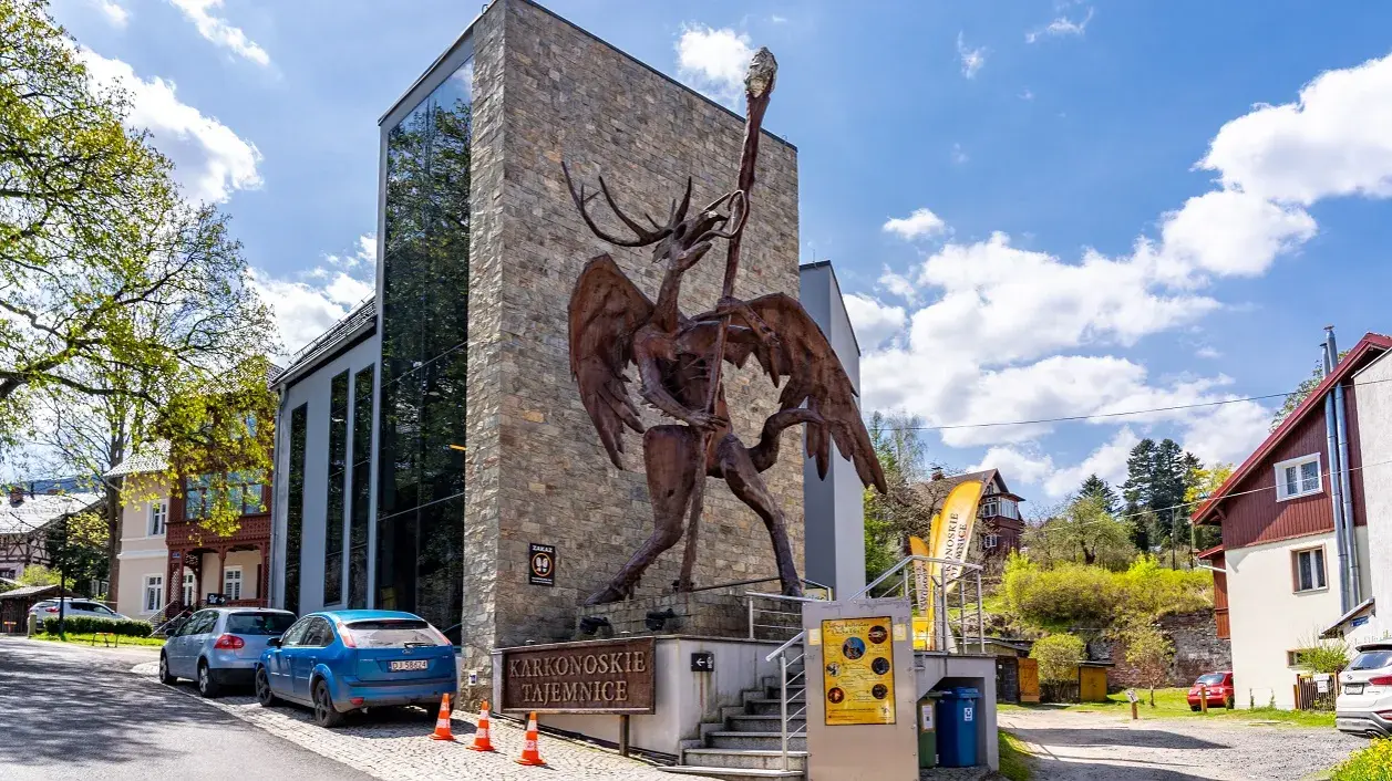 Okolice Karpacza: Co zwiedzić? Atrakcje Karkonoszy i Kotliny Jeleniogórskiej