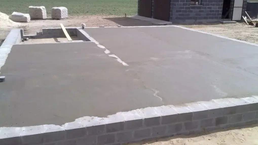 Jaki beton na fundament? Wybierz odpowiednią klasę i uniknij problemów