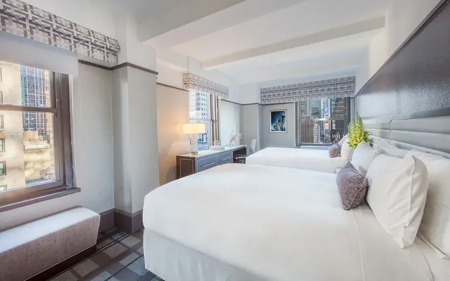 Park Central Hotel New York: conviene? Pro, contro e costi nascosti.