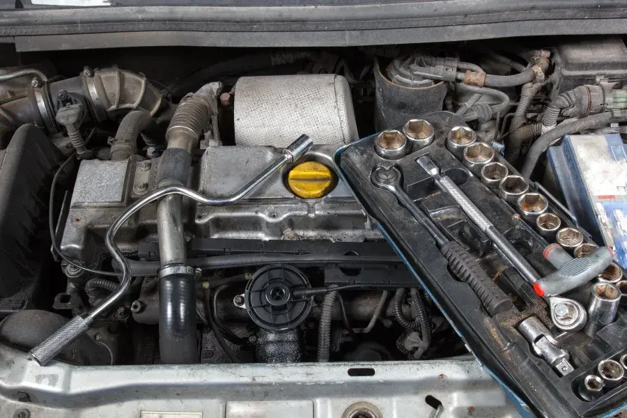 Objawy uszkodzonego zaworu EGR w Mondeo MK4, które musisz znać