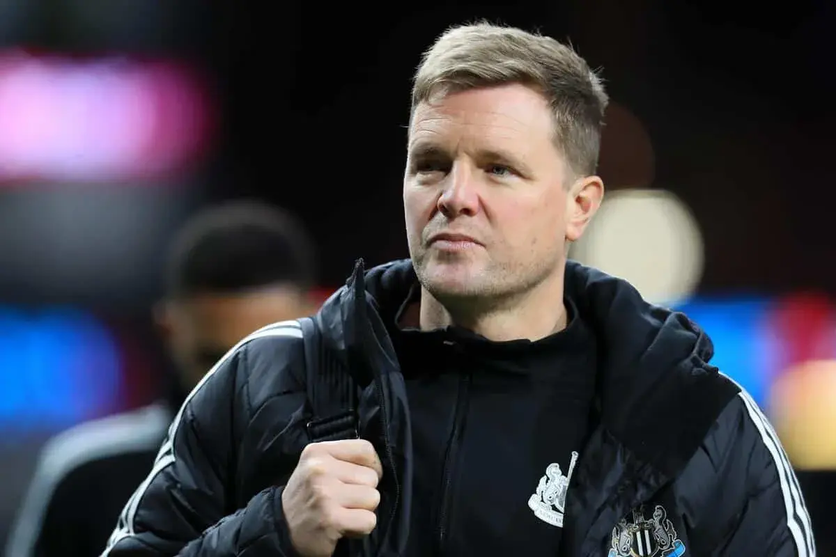 Eddie Howe, menedżer Newcastle, analizuje potencjalne newcastle transfery, przygotowując drużynę do kolejnych wyzwań.