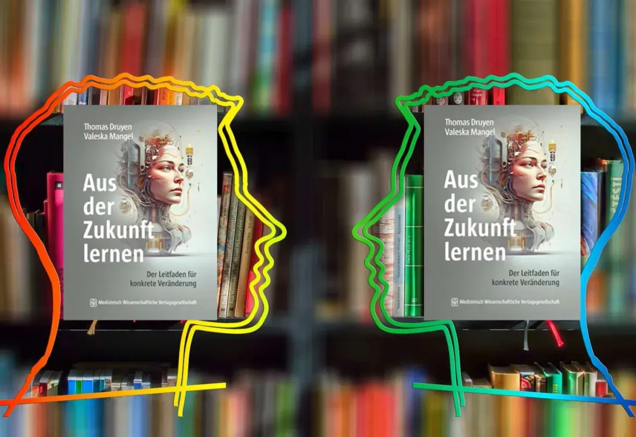 Zwei Buchcover mit dem Titel "Aus der Zukunft lernen" flankieren stilisierte Köpfe, die Wissen und Fortschritt symbolisieren.