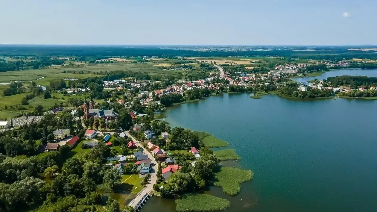 Jezioro Rajgrodzkie: piękne miejsca, wędkarstwo i atrakcje turystyczne