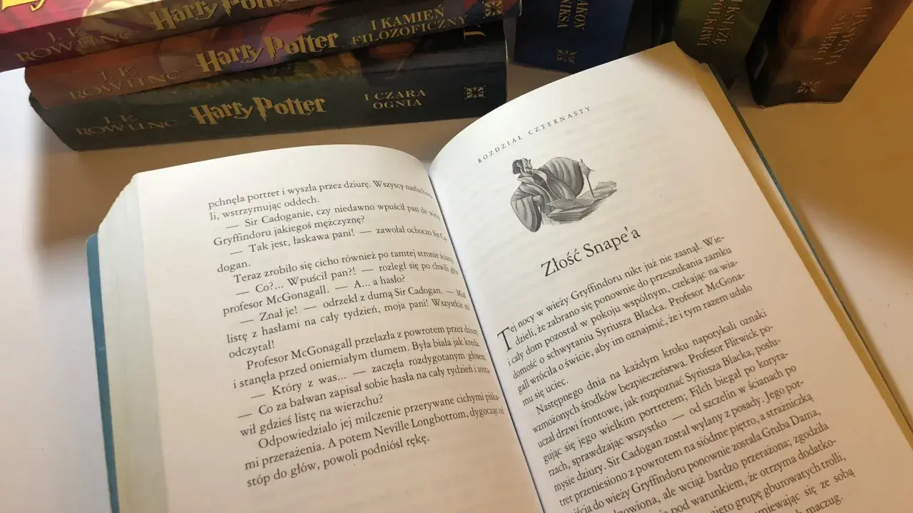 Młody Severus Snape na ilustracji w książce "Harry Potter".