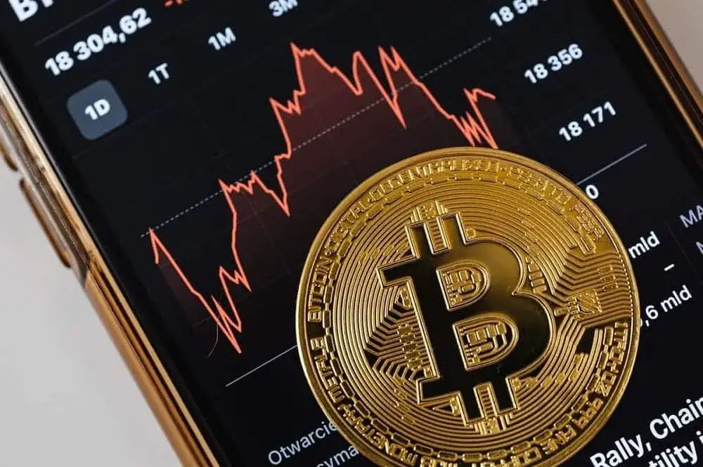 Czy warto jeszcze inwestować w bitcoin? Sprawdź ryzyko i potencjał