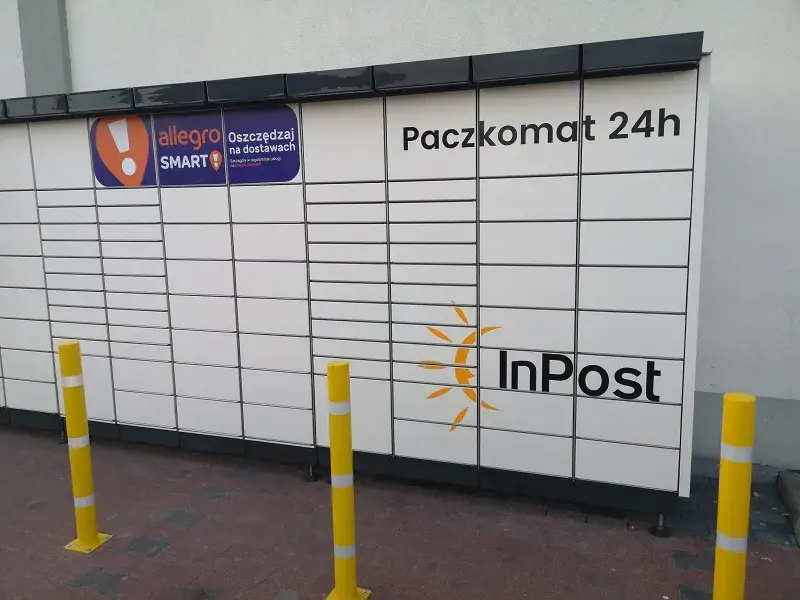 Do której jeżdżą kurierzy? Sprawdź godziny dostaw i uniknij problemów
