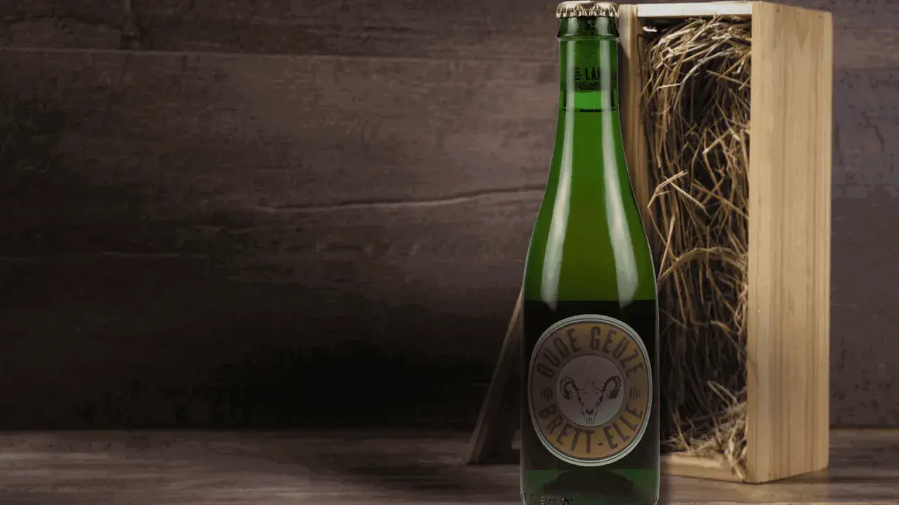 Bottiglia di birra Oude Geuze Brett-Elle, con scatola di legno e paglia. Un brindisi alla vita, evitando le mort subite.