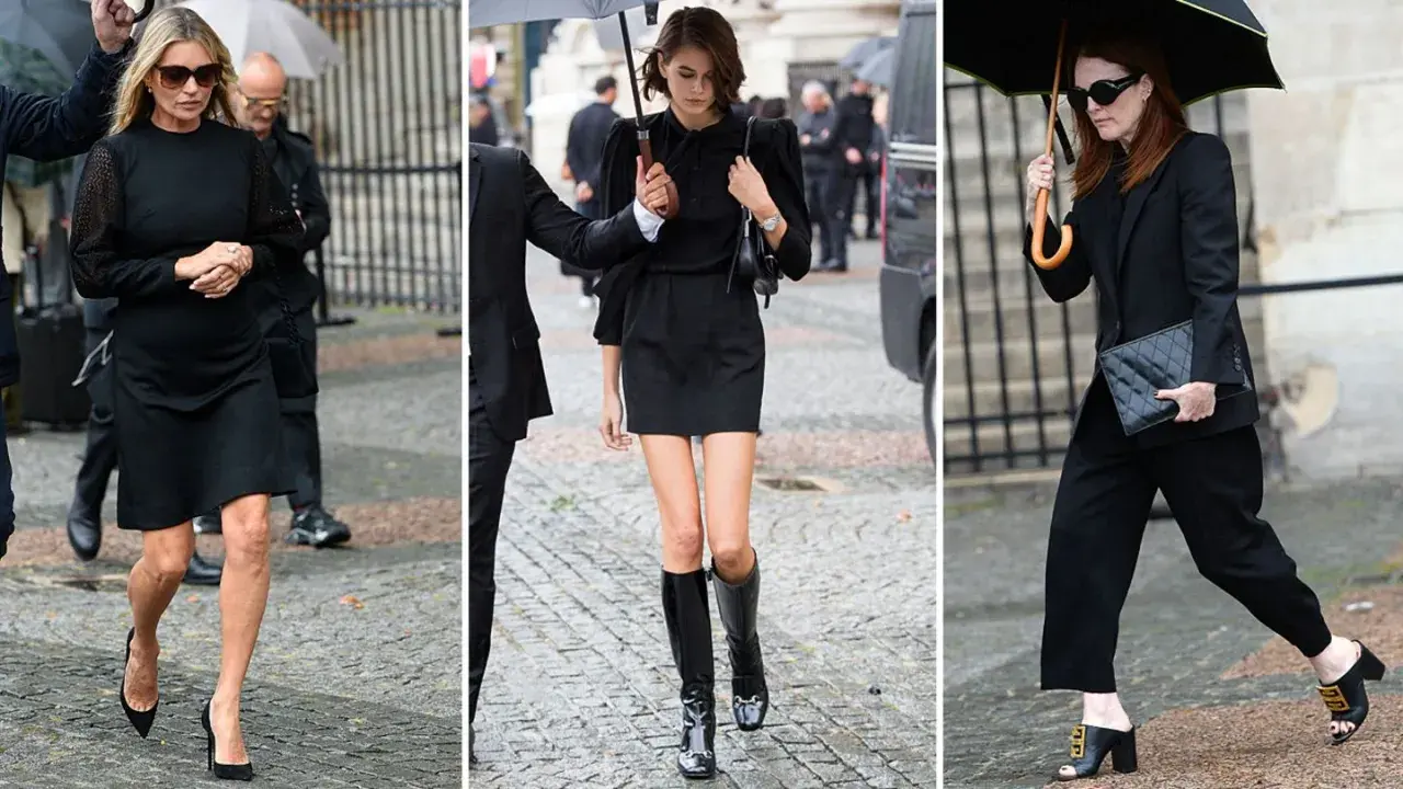 Drei Frauen in Schwarz, darunter Kate Moss, Kaia Gerber und Julianne Moore, besuchen eine Beerdigung. Sie tragen elegante Kleider und auffällige offene Schuhe.