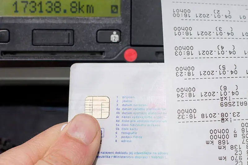 Gdzie opłacić kartę kierowcy? Sprawdź metody i uniknij konsekwencji!