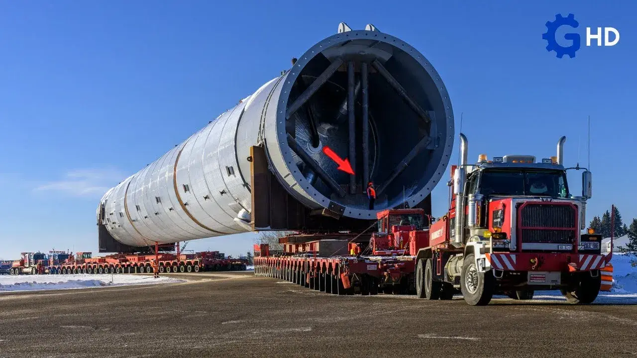 Największe ciężarówki świata: 500 ton urobku i megatransporty
