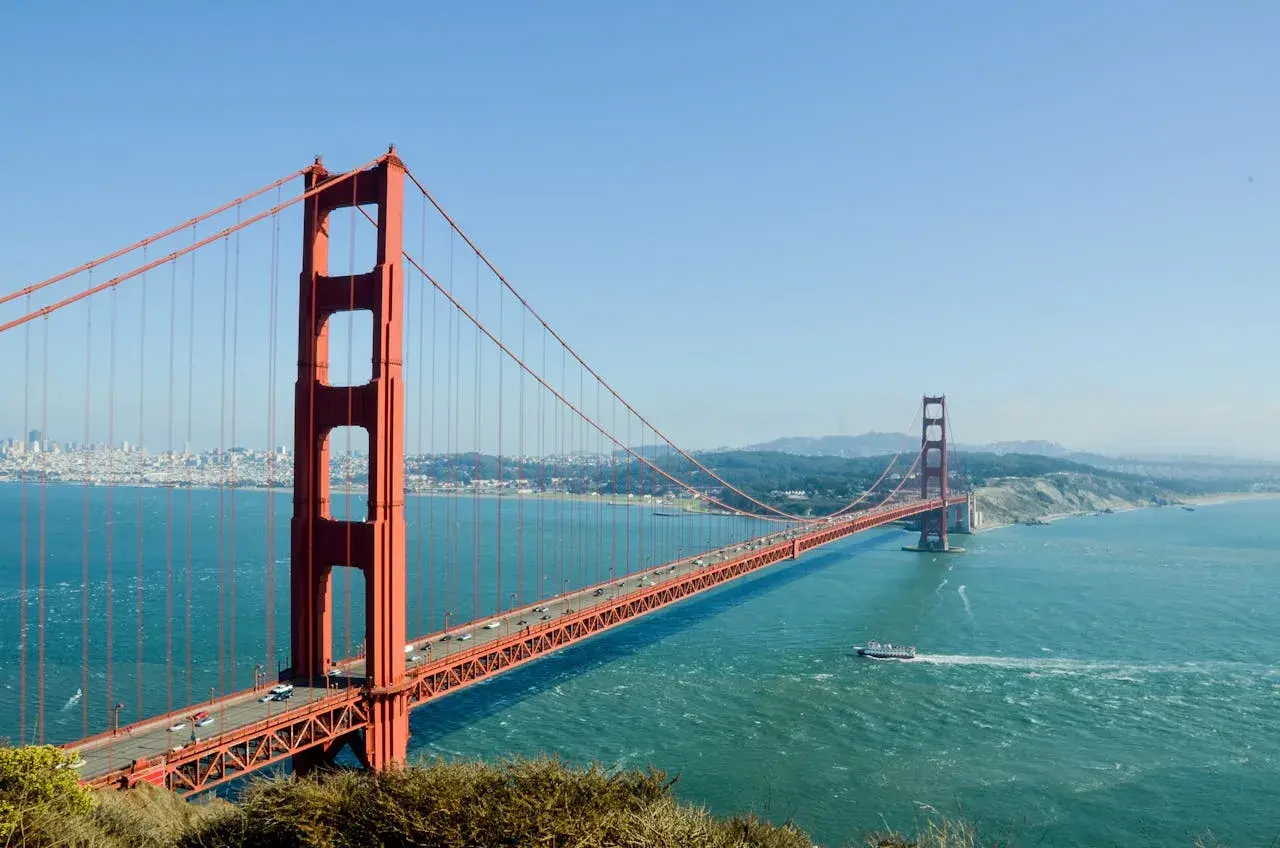 Most sławny na świecie, Golden Gate Bridge w San Francisco, USA.