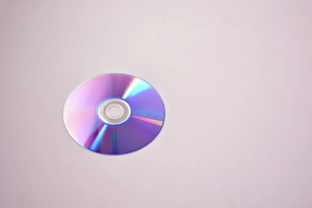 Porysowana płyta CD to nie koniec! Napraw ją sam lub u specjalisty.