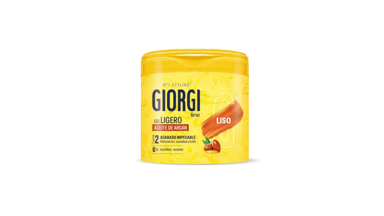 Gel Giorgi Liso con aceite de argán para un acabado impecable y un look sleek.