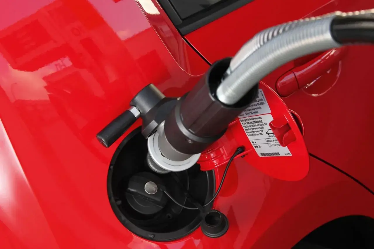 Auto na CNG czy warto? Odkryj ukryte koszty i korzyści