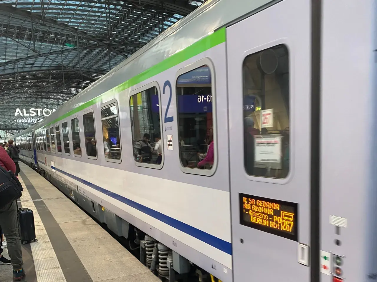 Pociąg IC 58 Gedania z Gniezna do Berlina Hbf. Czekam na podróż do stolicy Niemiec.