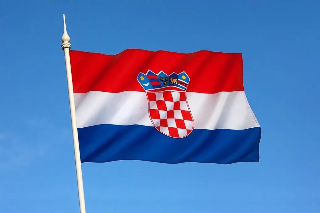 Flaga Chorwacji: symbolika, historia i co oznaczają jej kolory?