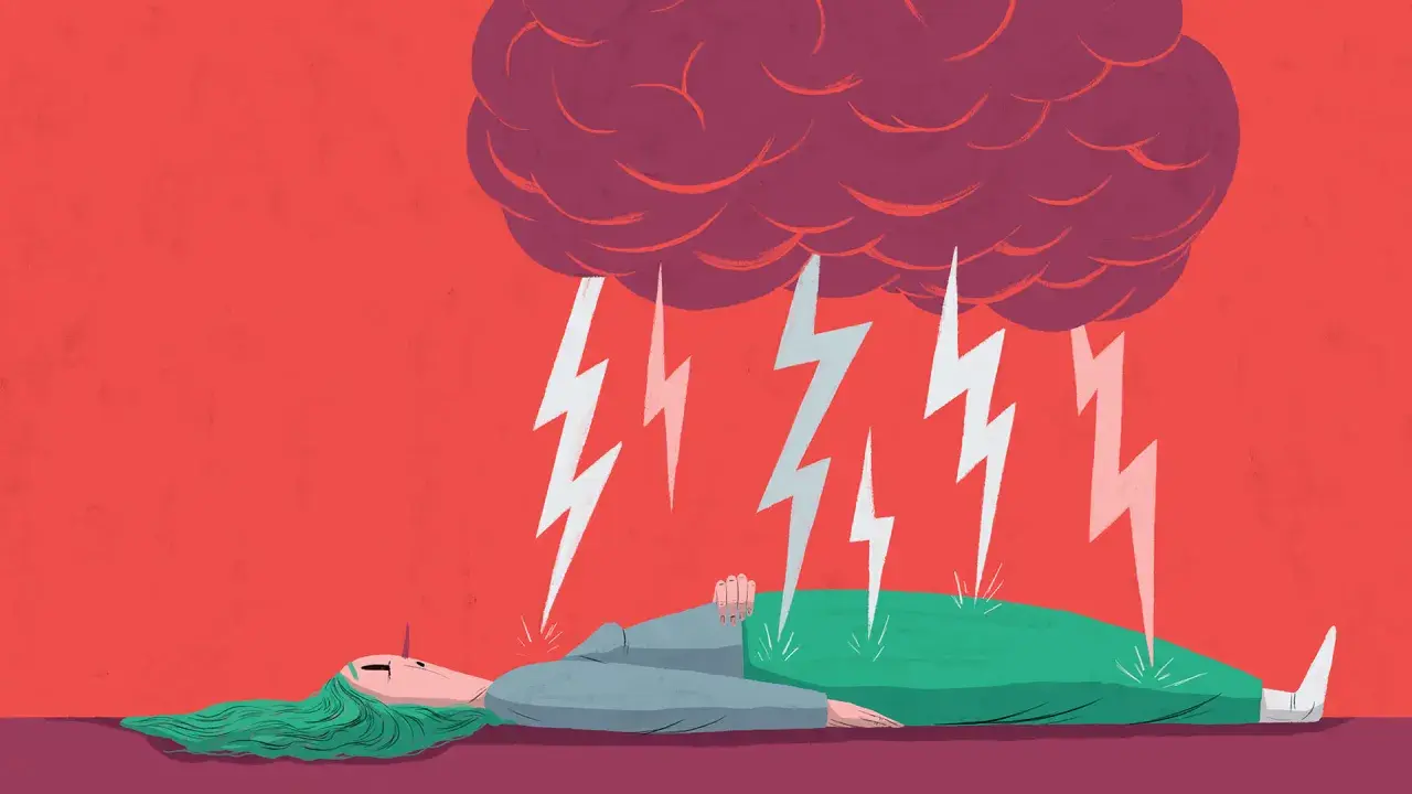En person ligger ner under en mörk moln som släpper blixtar. Bilden symboliserar neurologiska symtom vid stress.