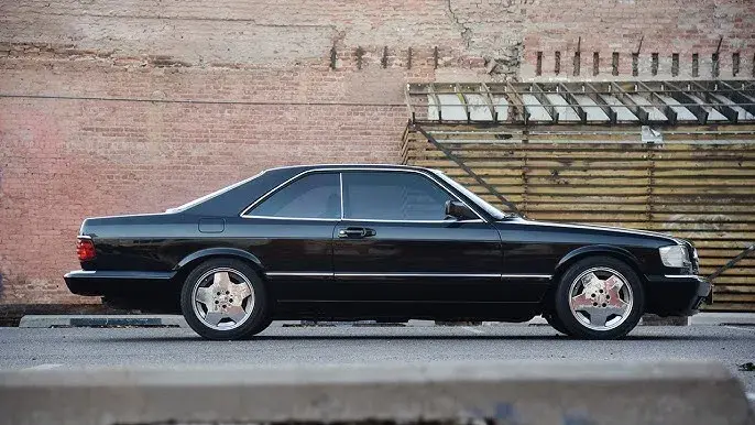 Mercedes-Benz 560 SEC - Klasyczne coupe, które musisz poznać