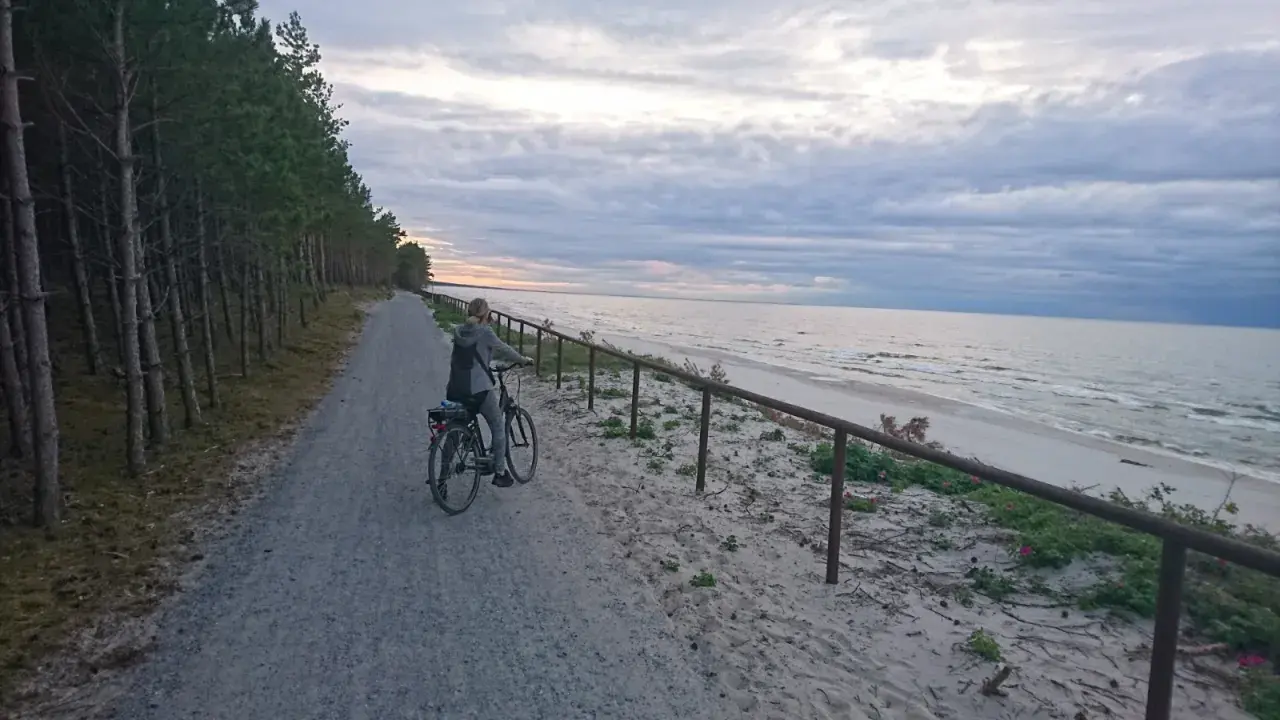 Ile km z Gdańska do Krynicy Morskiej? Sprawdź różne trasy i odległości
